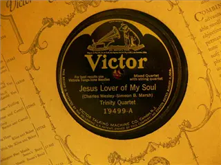 small_victor 19499 a.webp